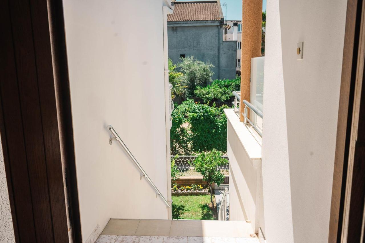 Vila Adriatik Ulcinj Exterior photo