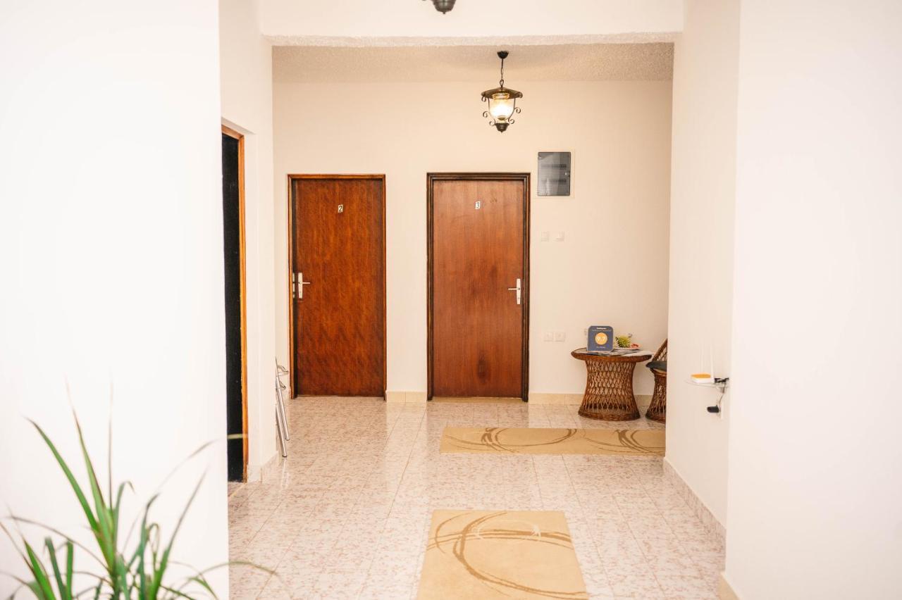 Vila Adriatik Ulcinj Exterior photo