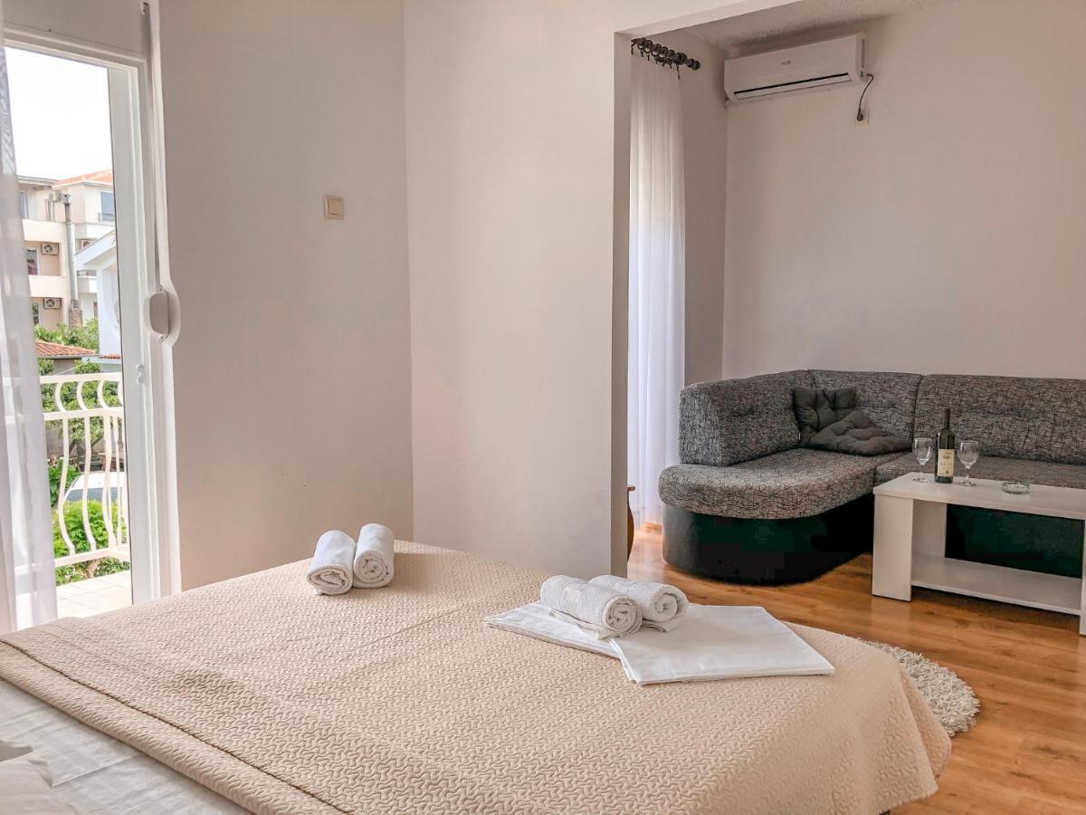 Vila Adriatik Ulcinj Exterior photo